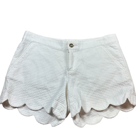 LILLY PULITZER:  Buttercup Scalloped White Shorts -Size 4 - Picture 5 of 14